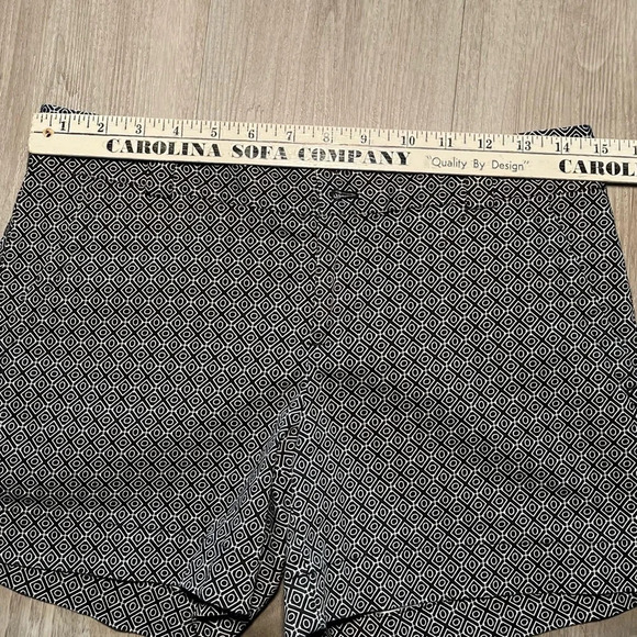 Calvin Klein Black And White Print Casual Comfort Shorts Women’s Size 2 - Picture 8 of 10